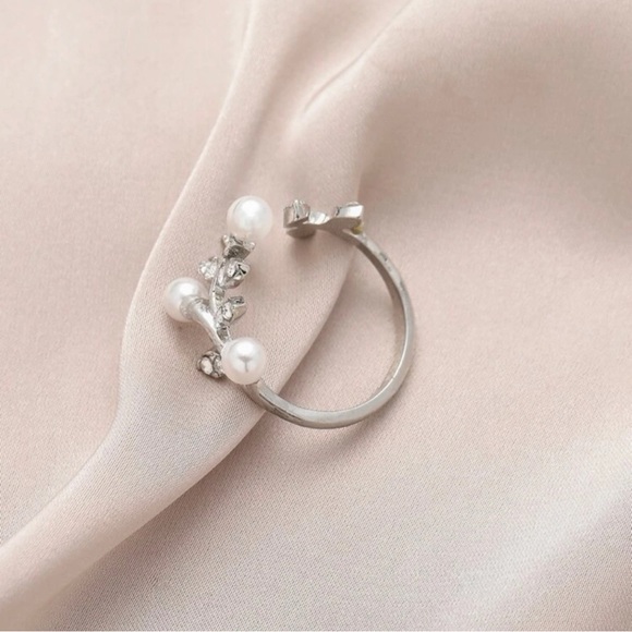 Silver Pearl Leaf Rhinestone Cuff Ring - Picture 4 of 5